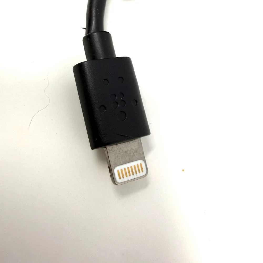 Belkin‎ Car Charger with Built-in Lightning Cable 2.1A 10W Black F8J075 iPhone